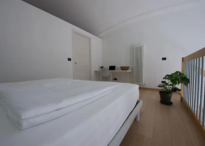 아파트 Loft Trevisan Elegant In With Private Garage